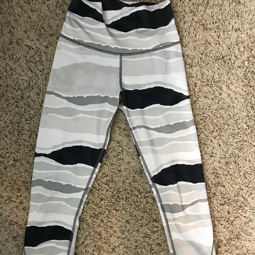 Cropped lulu leggings